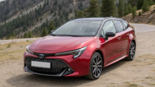 Jazdená Toyota Corolla 12. generácie (E210)